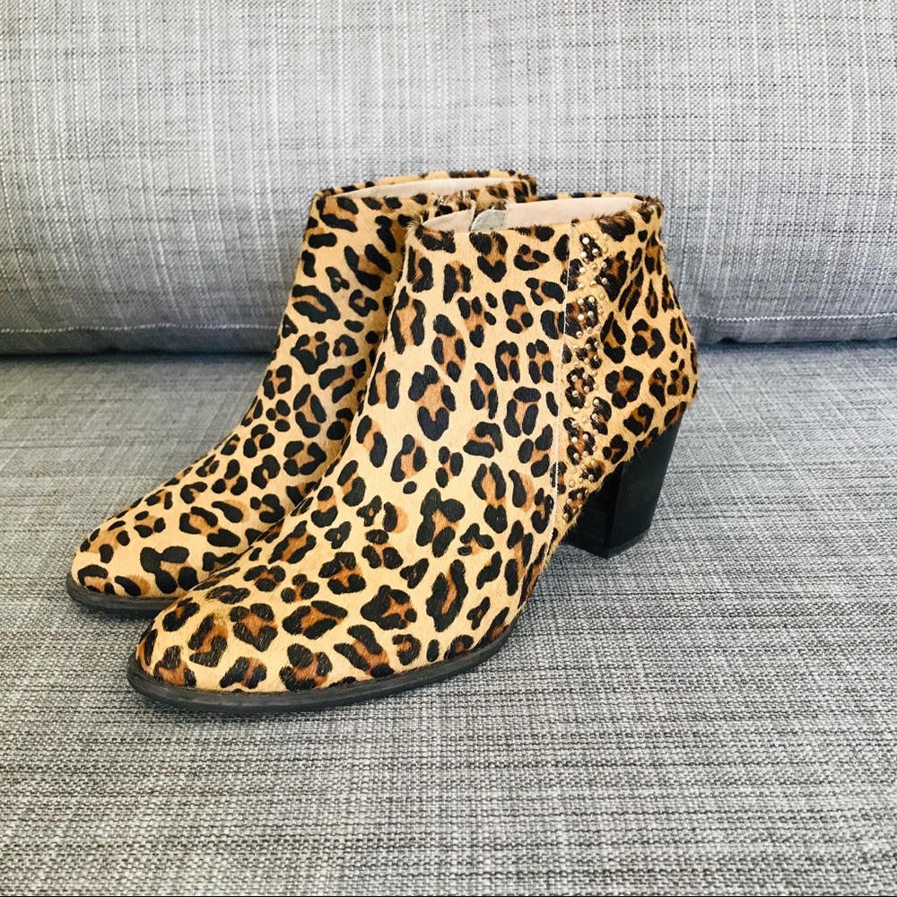 For Fall! Vionic leopard print boots- like new! 9